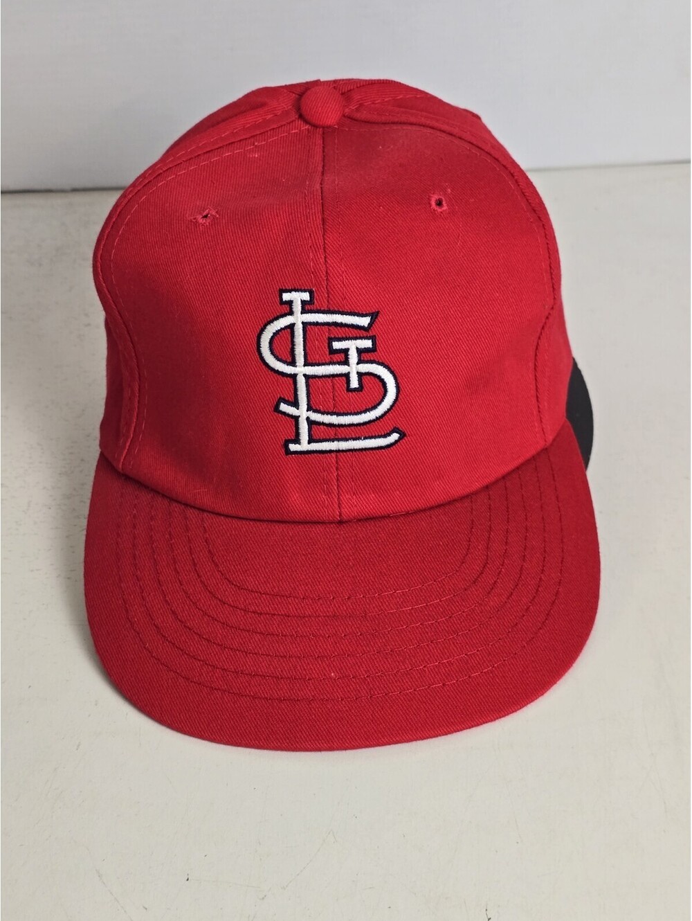 vintage MLB St. Louis Cardinals Sports Souvenirs Classic logo snapback hat New